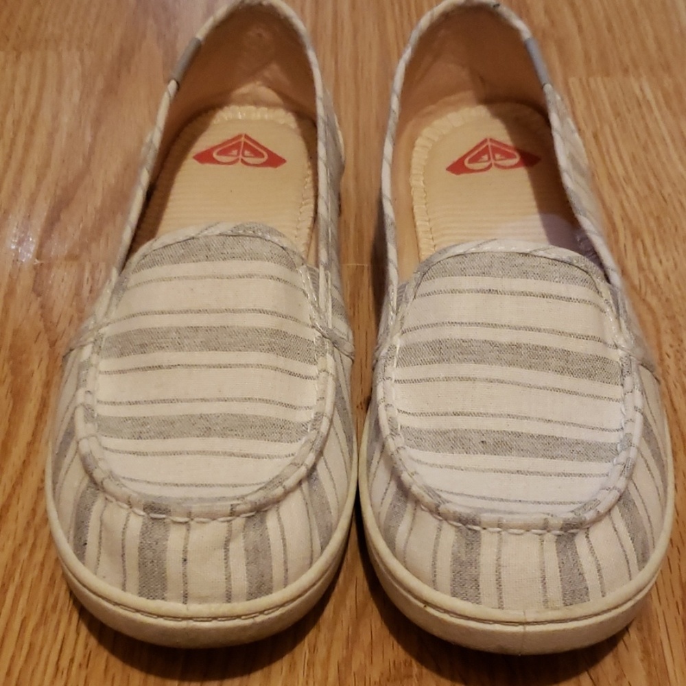Roxy slip ons